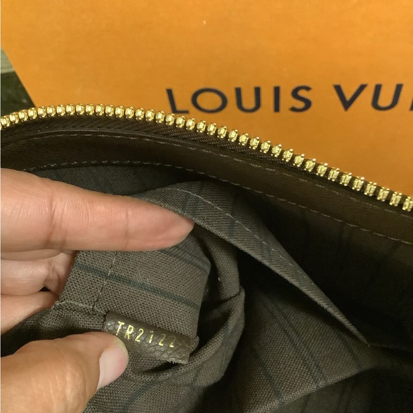 Louis Vuitton Empreinte Petillante Clutch with dustbag and box included EUC - Picture 9 of 11